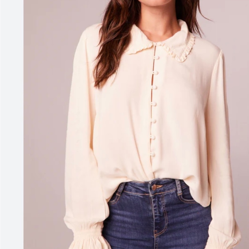 NWT Band of the Free Blouse Top Cream Sz Medium Ruffles